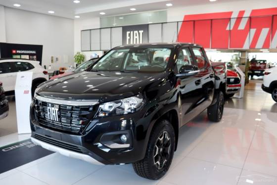 FIAT TITANO 2.2 TURBO DIESEL VOLCANO 4X4 AT8 FIAT TITANO 2.2 TURBO DIESEL VOLCANO 4X4 AT8